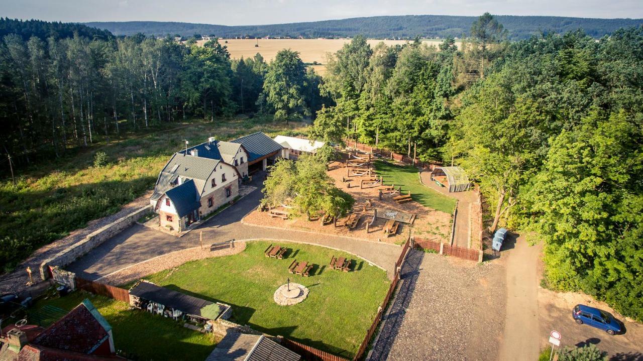 Penzion Sterbova Vila Hotel Bílá Třemešná Exterior foto